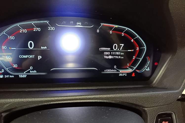 Used BMW 4 Series 2014 420i Fashion Model Odometer Close Up