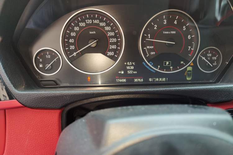 Used BMW 4 Series 2014 428i Convertible Design Package Odometer Close Up