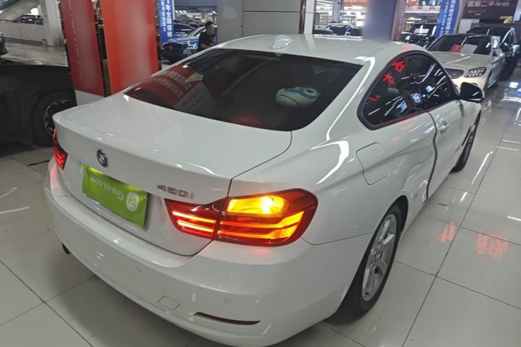 Used BMW 4 Series 2014 420i Fashion Model Rear Right 45 Deg