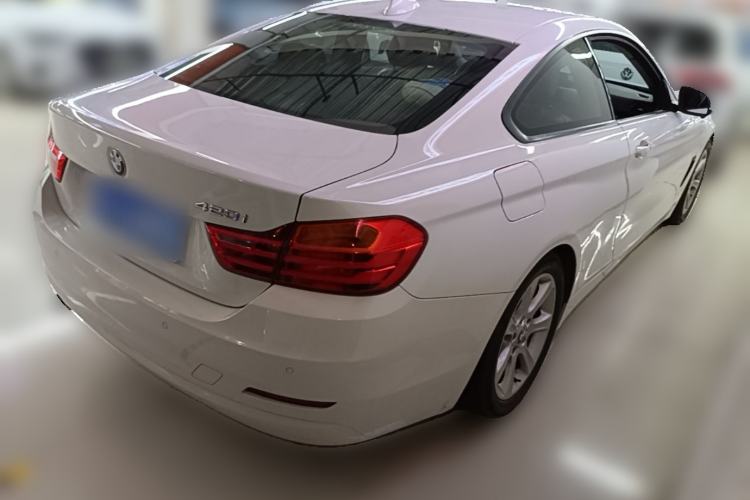 Used BMW 4 Series 2014 420i Fashion Model Rear Right 45 Deg