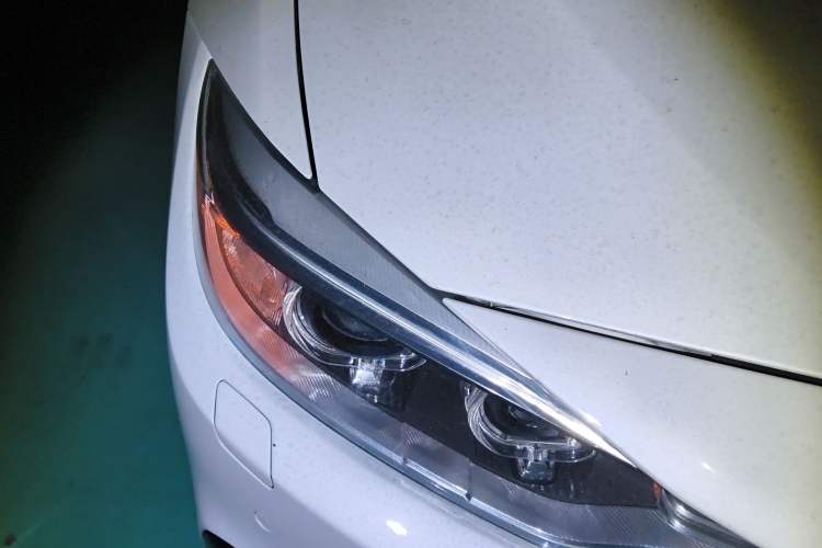 Used BMW 4 Series 2014 420i Convertible Sports Design Package Right Front Headlight