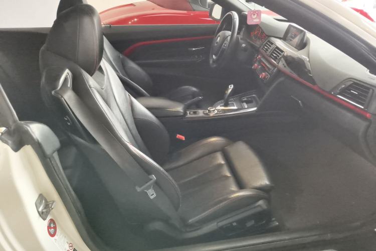 Used BMW 4 Series 2014 420i Convertible Sports Design Package Right Front Seat