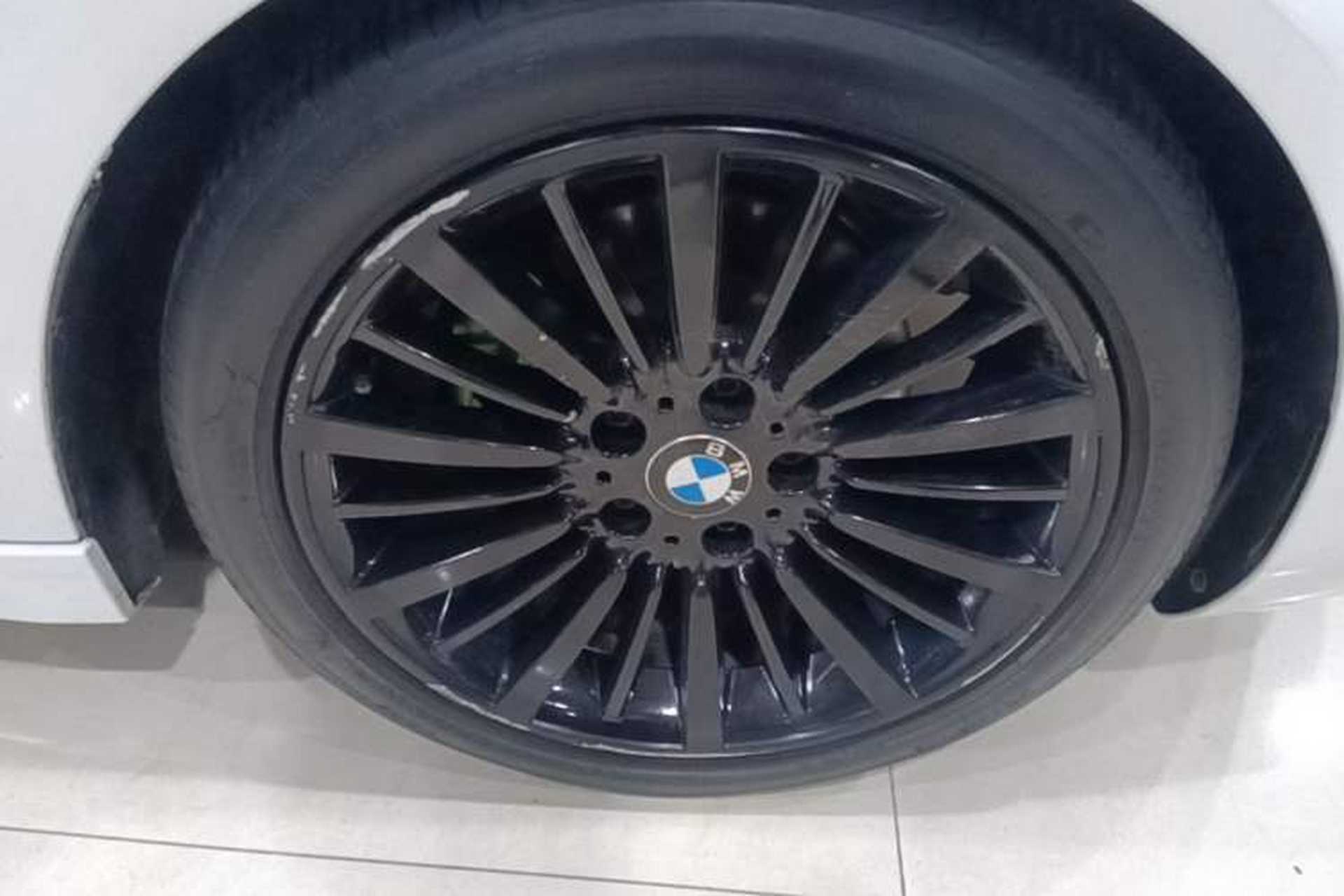 Used BMW 4 Series 2014 420i Gran Coupe Luxury Design Package Right Front Wheel Hub