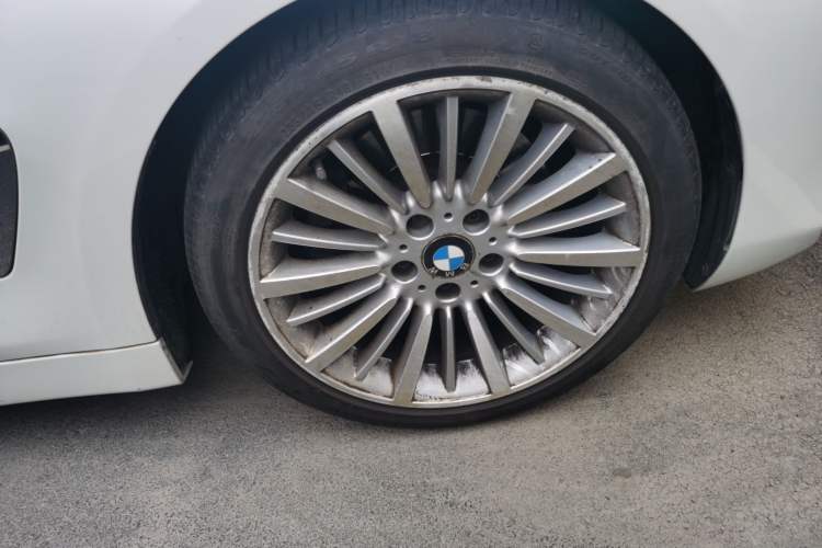 Used BMW 4 Series 2014 428i Convertible Luxury Design Package Right Front Wheel Hub