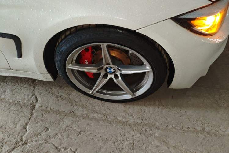 Used BMW 4 Series 2014 435i Gran Coupe M Sport Edition Right Front Wheel Hub