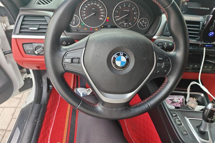 Used BMW 4 Series 2014 420i Convertible Fashion Model Steering Wheel