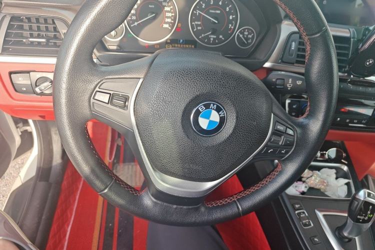 Used BMW 4 Series 2014 420i Convertible Fashion Model Steering Wheel