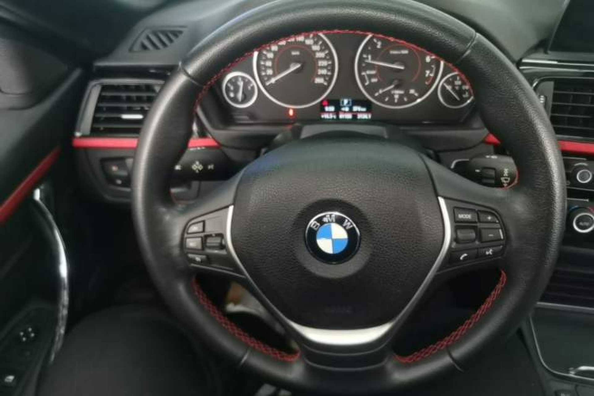 Used BMW 4 Series 2014 420i Convertible Sports Design Package Steering Wheel