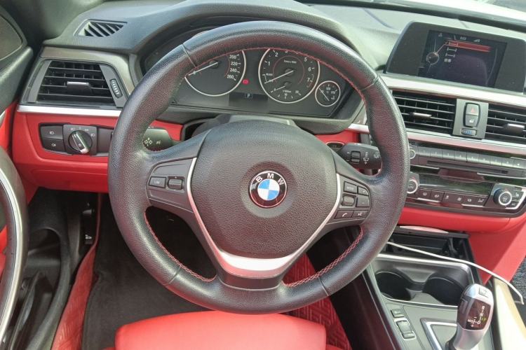 Used BMW 4 Series 2014 420i Convertible Design Line Package Steering Wheel