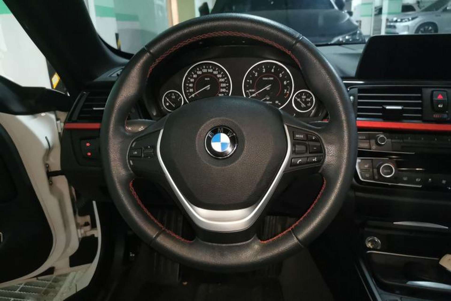 Used BMW 4 Series 2014 420i Convertible Sports Design Package Steering Wheel