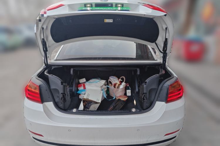 Used BMW 4 Series 2014 420i Convertible Fashion Model Trunk