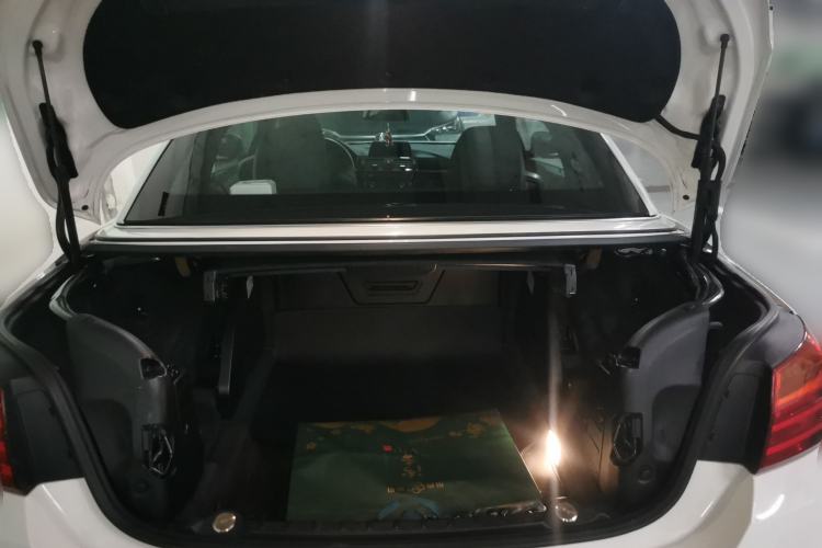 Used BMW 4 Series 2014 420i Convertible Sports Design Package Trunk