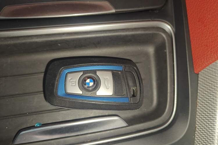Used BMW 4 Series 2014 420i Convertible Sports Design Package Vehicle Key