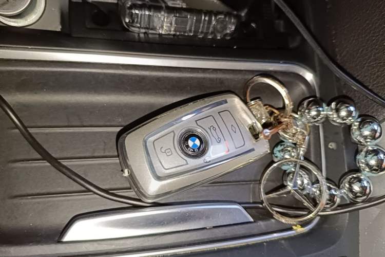 Used BMW 4 Series 2014 420i Fashion Model Vehicle Key