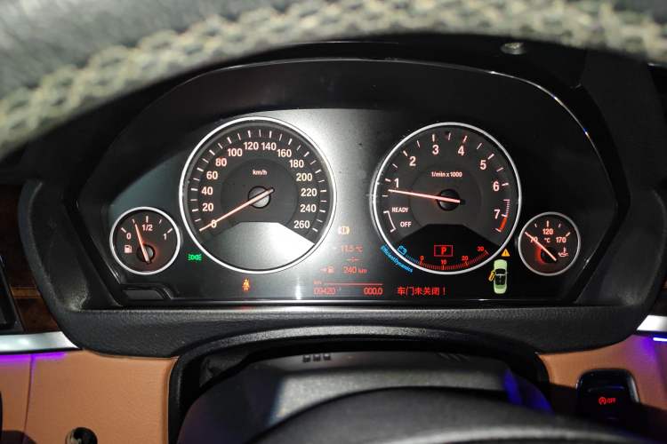 Used BMW 4 Series 2014 435i Convertible Luxury Design Package Instrument Cluster