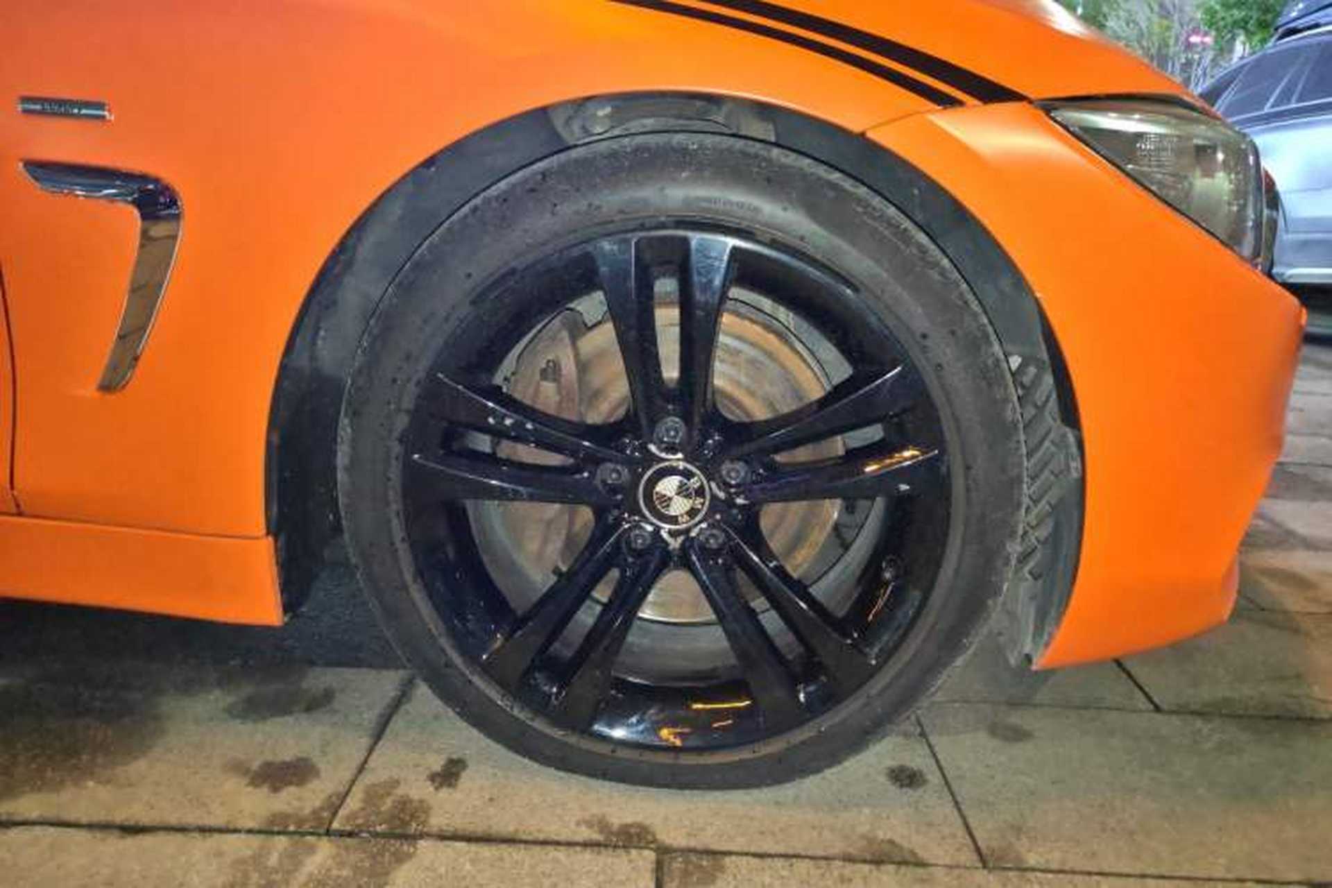 Used BMW 4 Series 2014 435i Convertible Luxury Design Package Right Front Wheel Hub