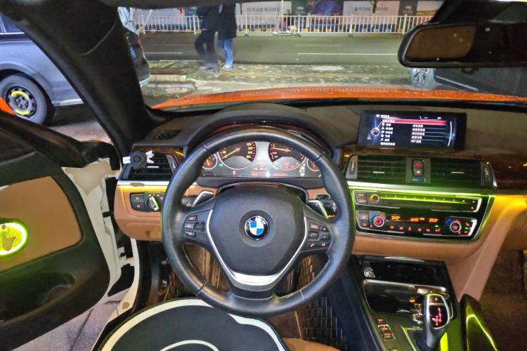Used BMW 4 Series 2014 435i Convertible Luxury Design Package Steering Wheel