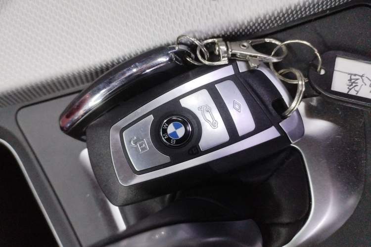 Used BMW 4 Series 2016 430i Convertible Design Package Interior 1