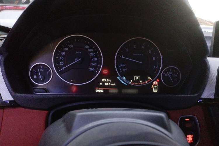 Used BMW 4 Series 2016 430i Convertible Design Package Odometer Close Up