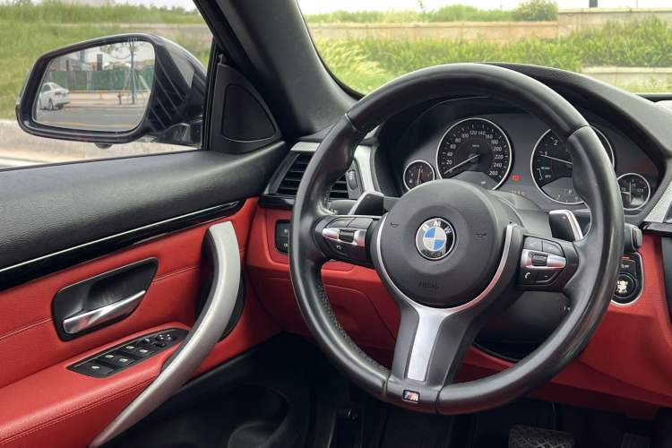 Used BMW 4 Series 2016 430i Convertible Design Package Steering Wheel