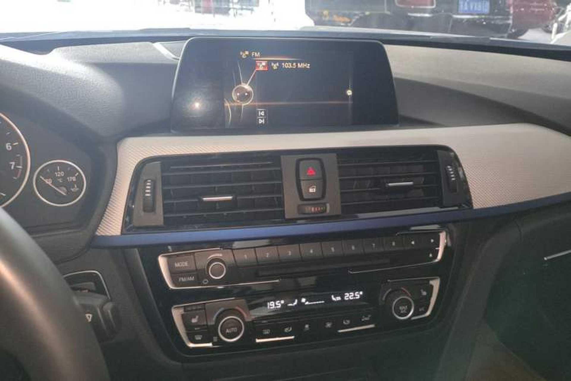 Used BMW 4 Series 2016 420i Design Package Model Audio And AC Panel