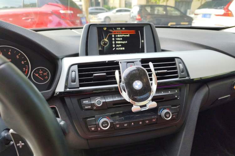 Used BMW 4 Series 2016 420i Fashion Model Audio And AC Panel