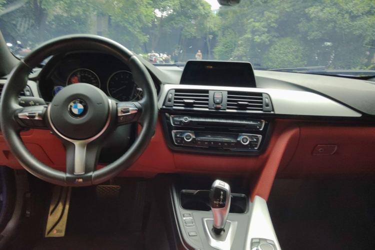 Used BMW 4 Series 2016 420i Design Package Model Center Console
