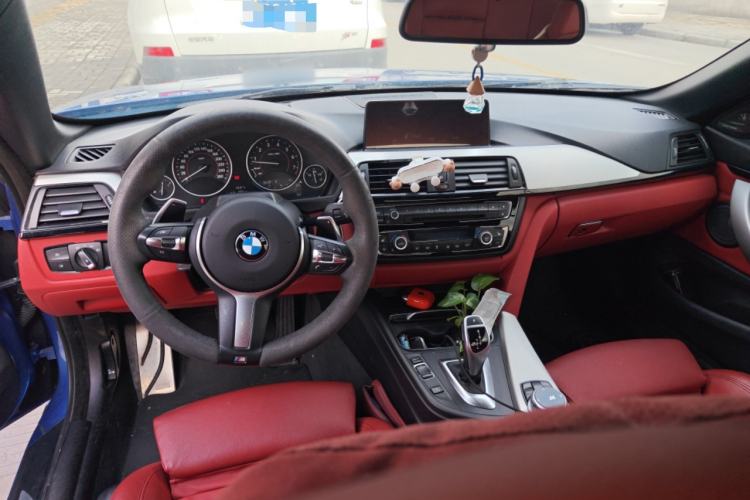 Used BMW 4 Series 2016 430i Convertible Design Package Center Console