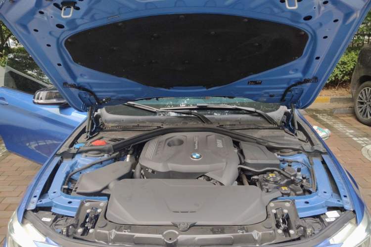 Used BMW 4 Series 2016 420i Design Package Model Engine Bay