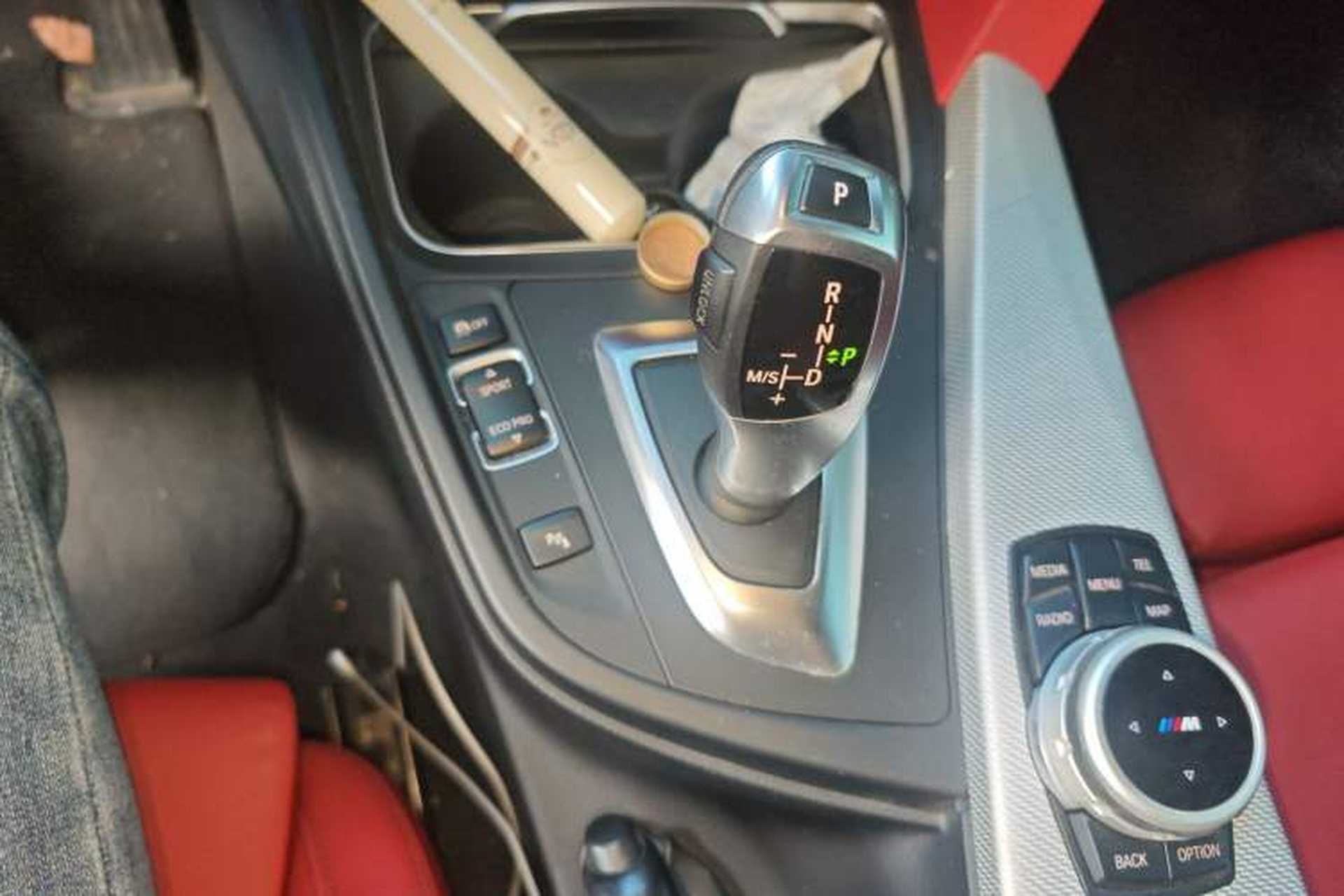 Used BMW 4 Series 2016 420i Convertible Design Package Edition Gear Lever