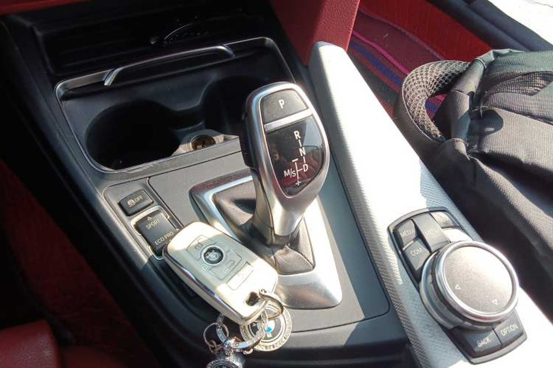 Used BMW 4 Series 2016 430i Convertible Design Package Gear Lever