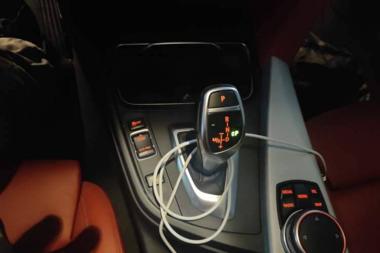 Used BMW 4 Series 2016 430i Convertible Design Package Gear Lever