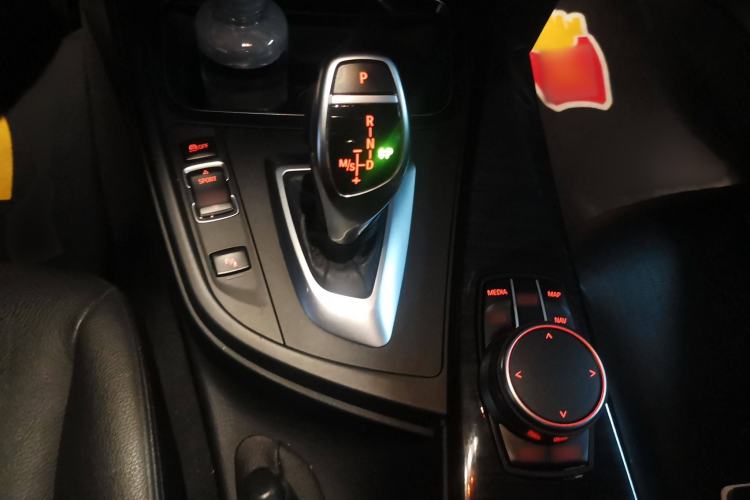 Used BMW 4 Series 2016 430i Convertible Design Package Gear Lever