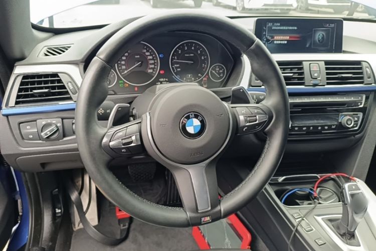 Used BMW 4 Series 2016 430i Convertible Design Package Interior 1