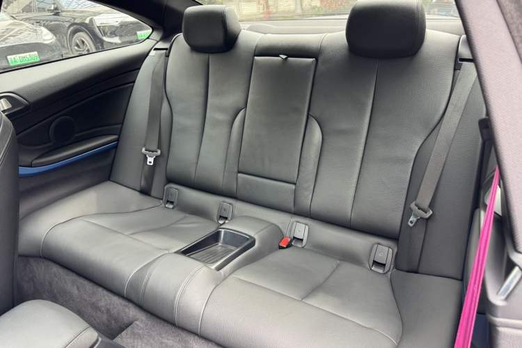 Used BMW 4 Series 2016 420i Design Package Model Interior 2