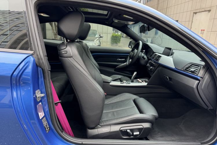 Used BMW 4 Series 2016 420i Design Package Model Interior 4