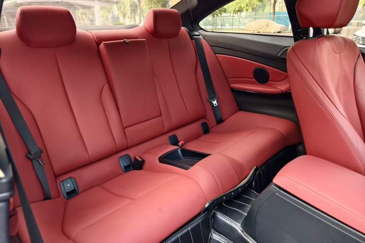Used BMW 4 Series 2016 420i Design Package Model Interior 6