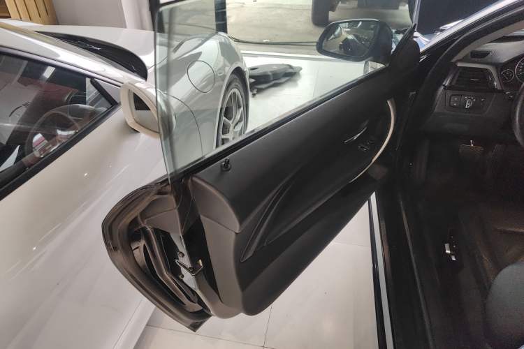 Used BMW 4 Series 2016 420i Fashion Model Left Front Door Interior