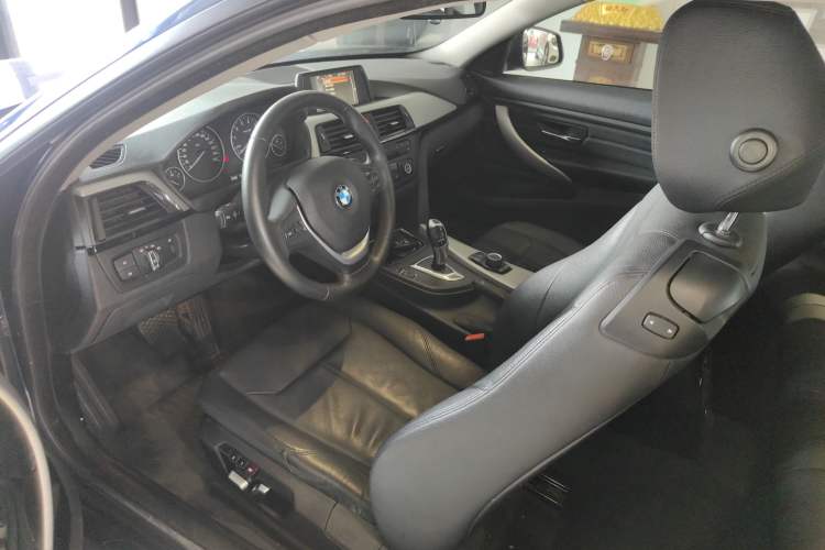 Used BMW 4 Series 2016 420i Fashion Model Left Front Seat