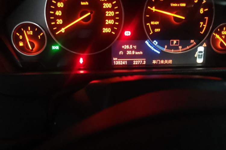 Used BMW 4 Series 2016 430i Convertible Design Package Odometer Close Up