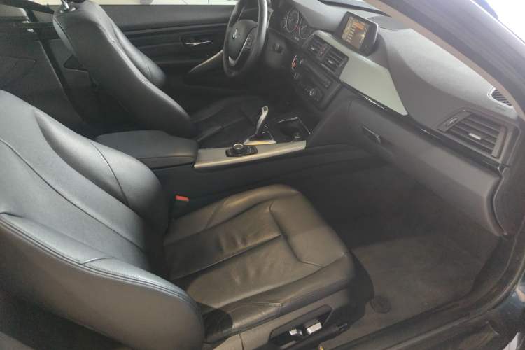 Used BMW 4 Series 2016 420i Fashion Model Right Front Seat
