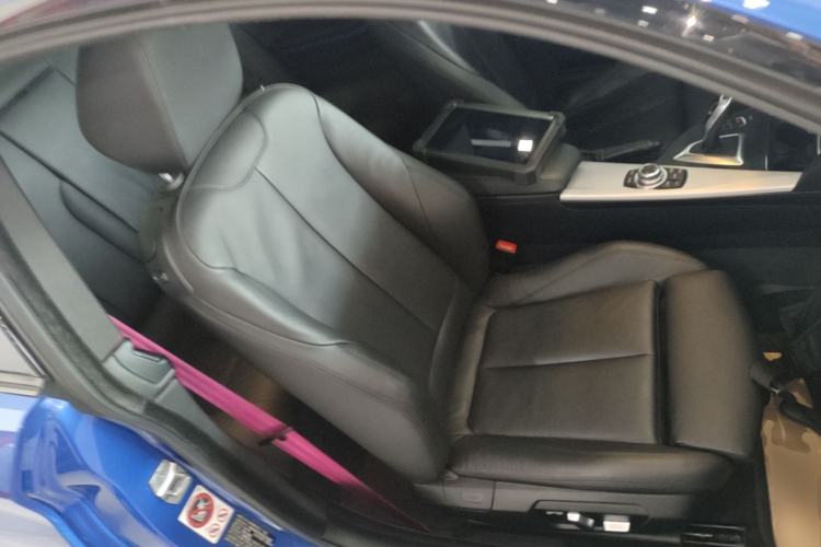 Used BMW 4 Series 2016 420i Design Package Model Right Front Seat