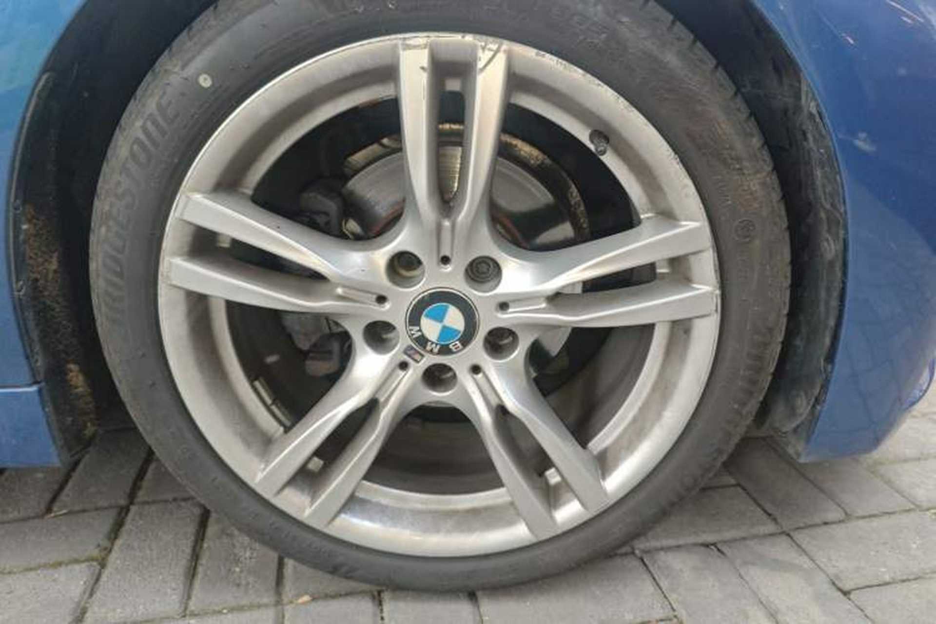 Used BMW 4 Series 2016 420i Convertible Design Package Edition Right Front Wheel Hub