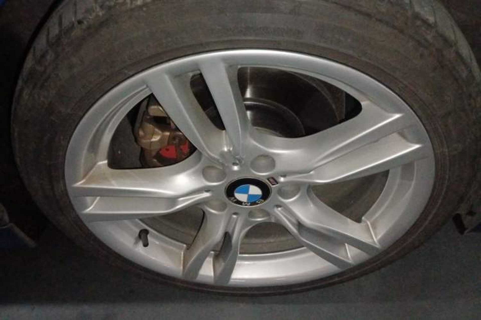 Used BMW 4 Series 2016 420i Convertible Design Package Edition Right Front Wheel Hub