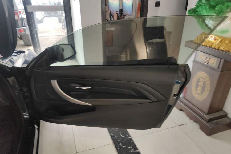 Used BMW 4 Series 2016 420i Fashion Model Right Rear Door Interior