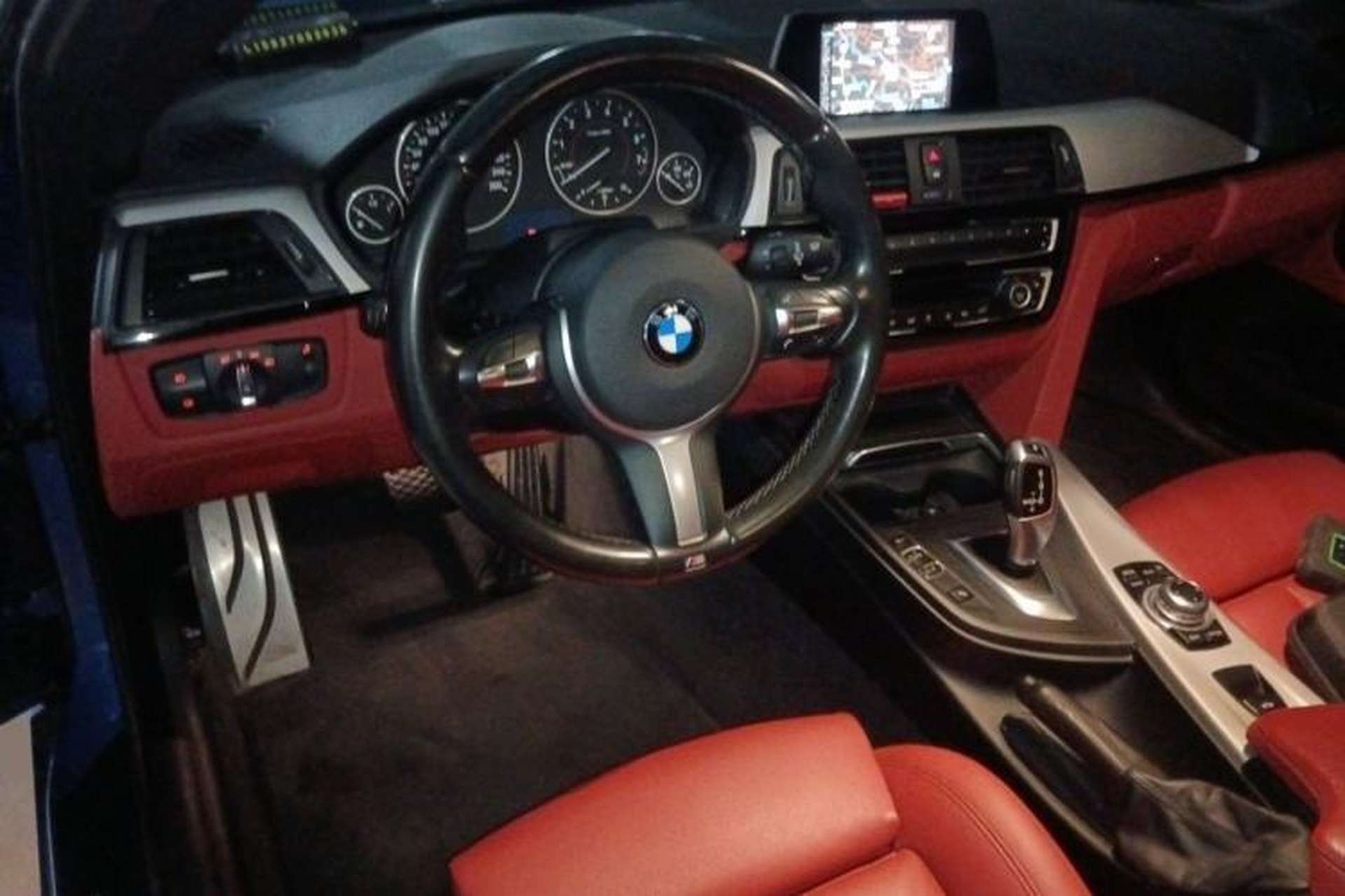 Used BMW 4 Series 2016 420i Convertible Design Package Edition Steering Wheel