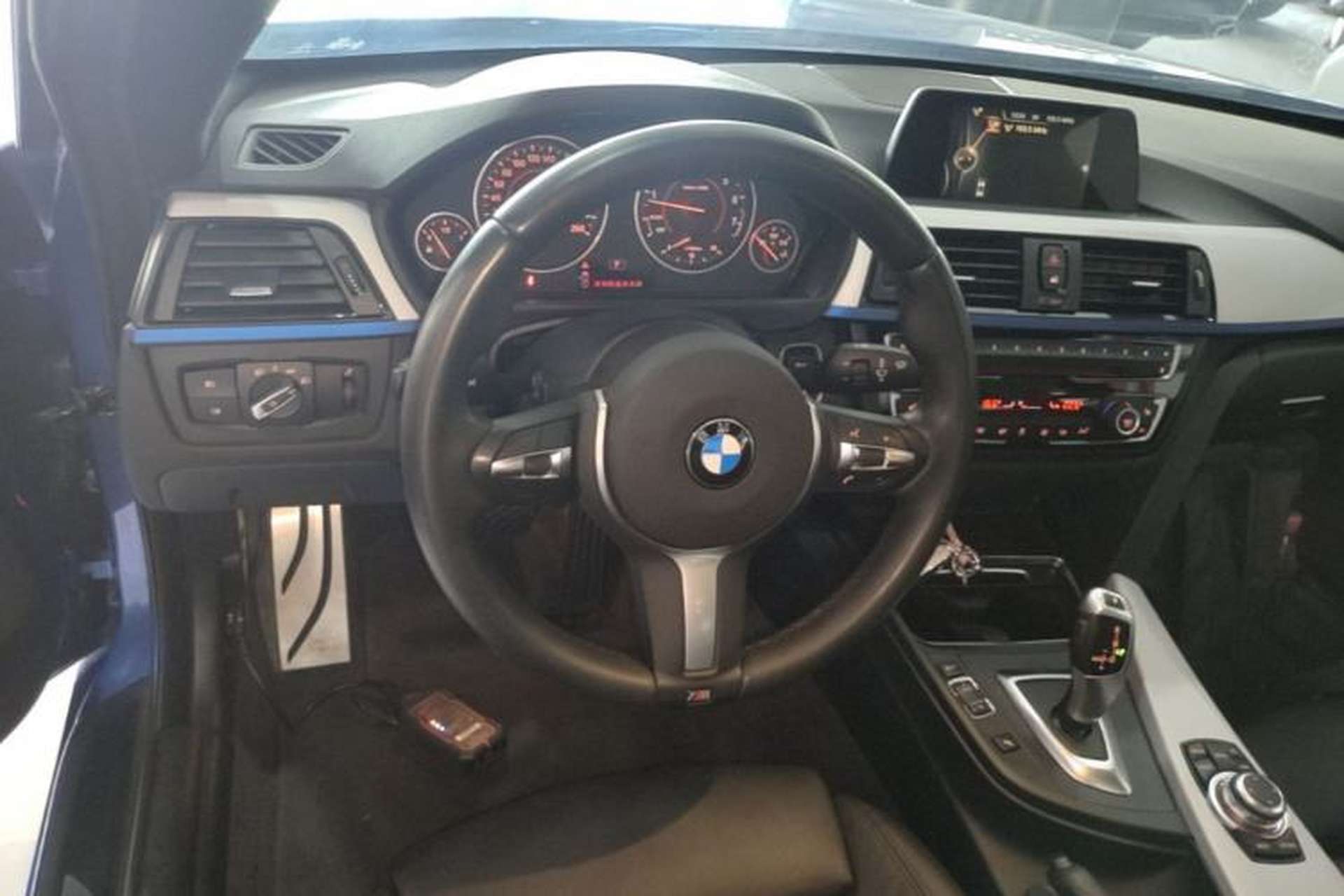 Used BMW 4 Series 2016 420i Design Package Model Steering Wheel