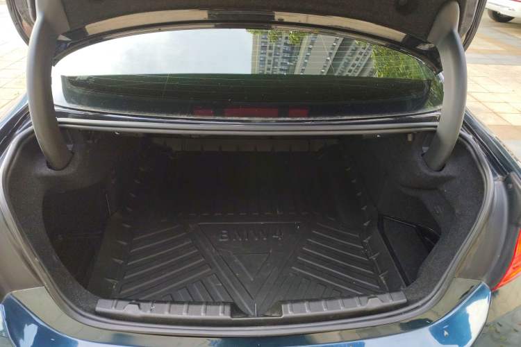 Used BMW 4 Series 2016 420i Fashion Model Trunk
