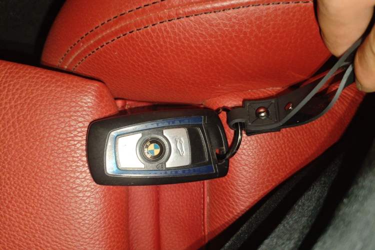 Used BMW 4 Series 2016 430i Convertible Design Package Vehicle Key