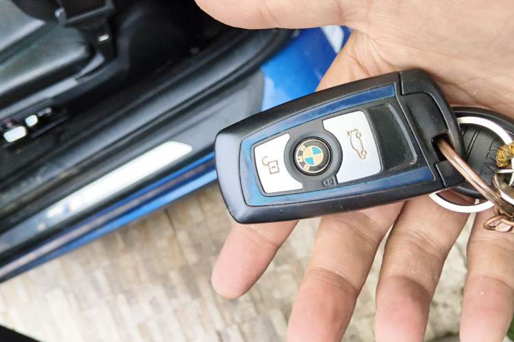 Used BMW 4 Series 2016 430i Convertible Design Package Vehicle Key